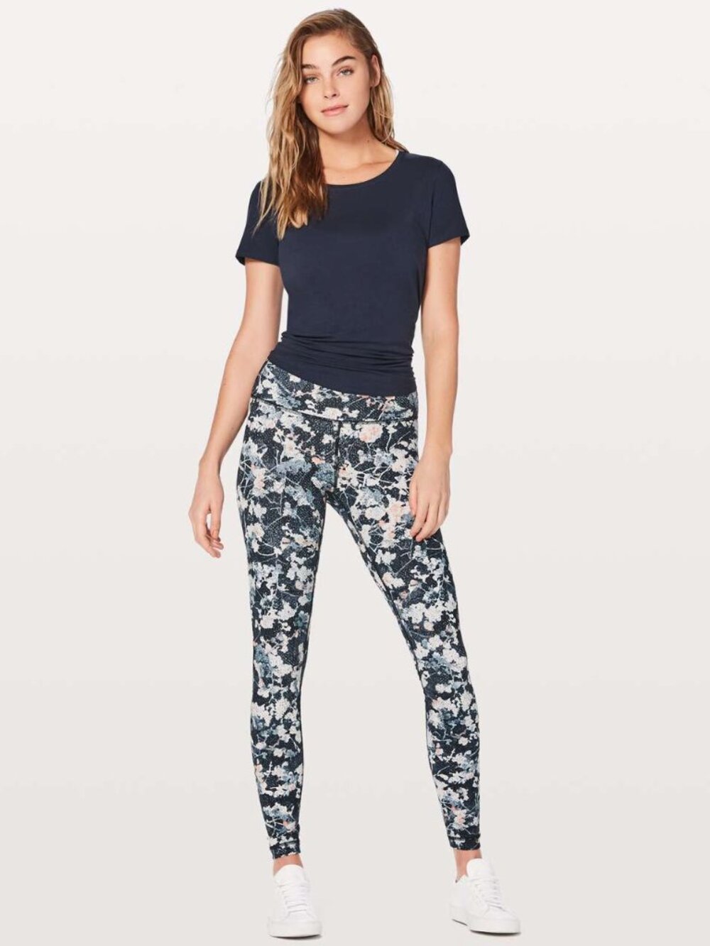 Lululemon Women Leggings Sz 4 Black White Spring Bloom Wunder Under Activewear‎